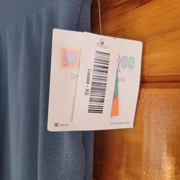 NWT! LulaRoe Cassie pencil skirt - Picture 3 of 6